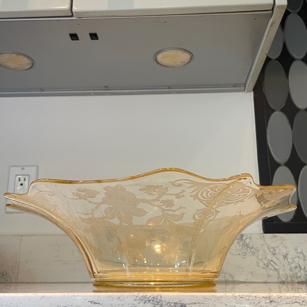 Vintage Console Bowl UV Glow Yellow Depression Glass 13.25” Cambridge Glass  Co.